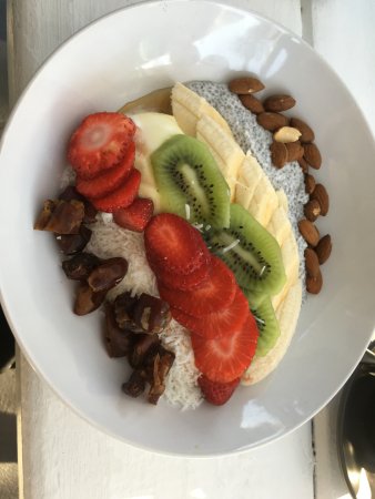 Cafe Angourie - Holiday Sunshine Coast 0