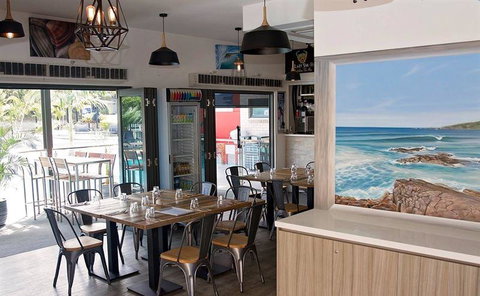 Rockpools Cafe Bar & Function Centre - Sunshine Coast Tourism 9