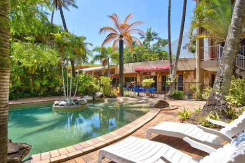 Rainbow Inn - Sunshine Coast Tourism 0