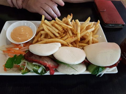 Lazy Susan’s - Sunshine Coast Tourism 0