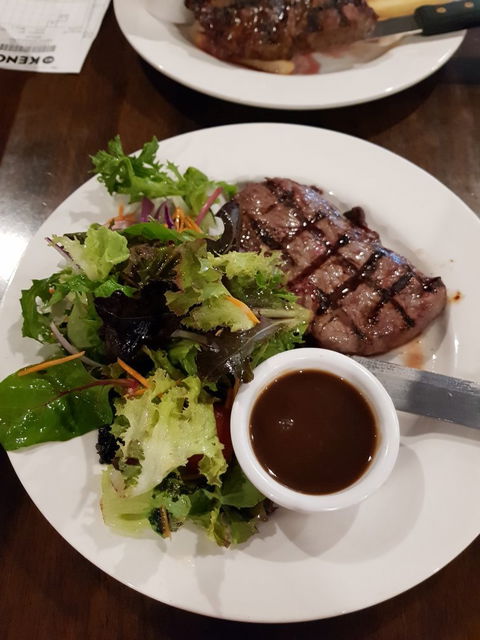 Parap Tavern - Sunshine Coast Tourism 1