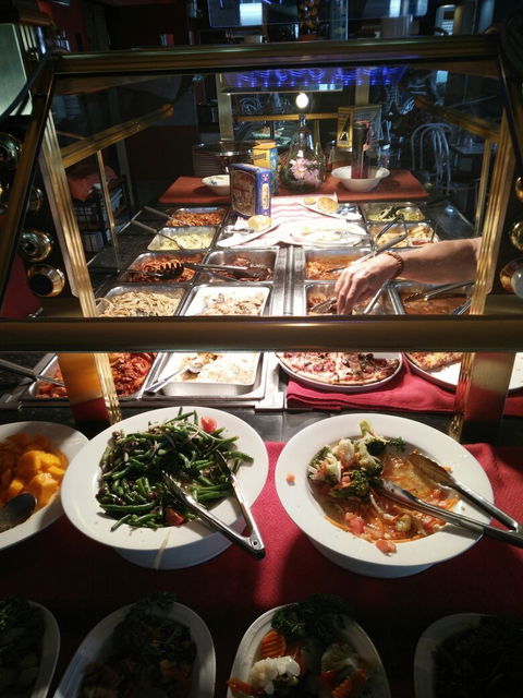 Roscoe’s Piazza - Sunshine Coast Tourism 8