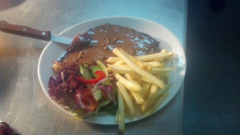 The White Lion Hotel - Sunshine Coast Tourism 1