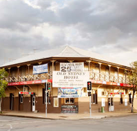 Old Sydney Hotel - Holiday Sunshine Coast