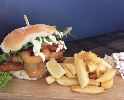 Edison’s Burger Bar - Sunshine Coast Tourism 5