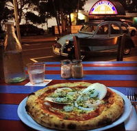 Paolos Pizza Bar - Holiday Sunshine Coast