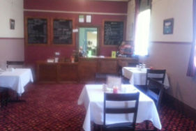 Ellalong Hotel - Sunshine Coast Tourism 1