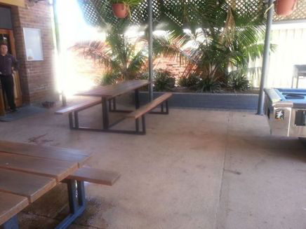 Ellalong Hotel - Sunshine Coast Tourism 2