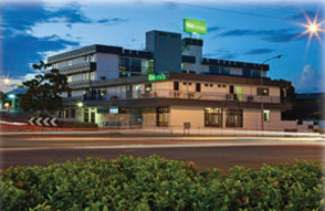 Verona Restaurant At Ibis Styles - Holiday Sunshine Coast 3