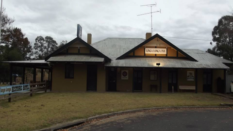 Linga Longa Inn - Sunshine Coast Tourism 0