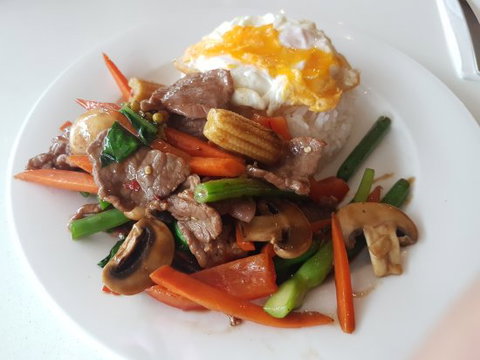 Al-Oi Thai Restaurant - Holiday Sunshine Coast 0