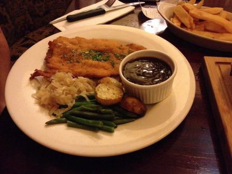 Shenanigans At The Imperial - Holiday Sunshine Coast 5