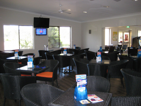 Tanilba Bay Golf Club - Sunshine Coast Tourism 4
