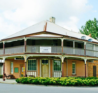 The Victoria Hotel Hinton - Sunshine Coast Tourism