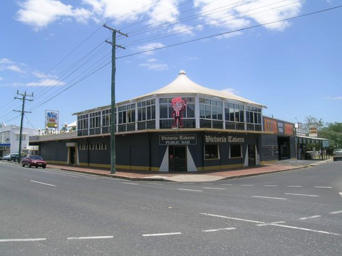 Victoria Tavern - Holiday Sunshine Coast 0