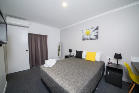 Glenmore Palms Motel - Holiday Sunshine Coast 3