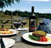 Sutton Forest Inn - Holiday Sunshine Coast