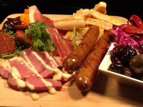 SSS BBQ Barns Tamworth - Sunshine Coast Tourism 2