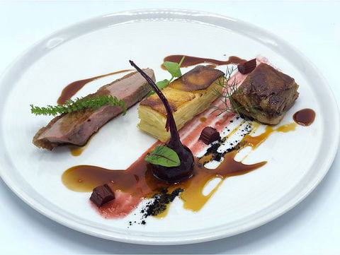 Eschalot Restaurant - Holiday Sunshine Coast 0