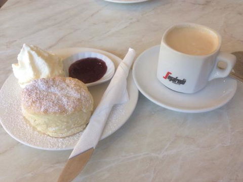 Piccolos On Buderim - Holiday Sunshine Coast 0