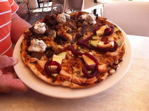 Zachary’s Gourmet Pizza Bar - Sunshine Coast Tourism 0