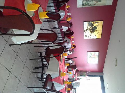 Golden Lake Chinese Restaurant - Holiday Sunshine Coast 1