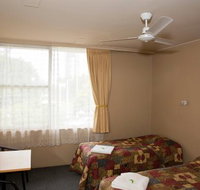 Dolphins Harbourside Hotel - Holiday Sunshine Coast