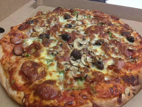 Eat-a-Pizza - Holiday Sunshine Coast 0