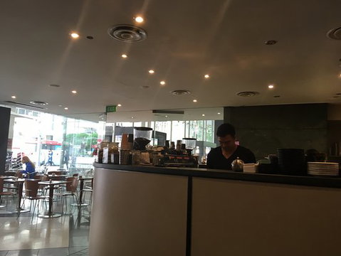 Espresso On York - Holiday Sunshine Coast 0