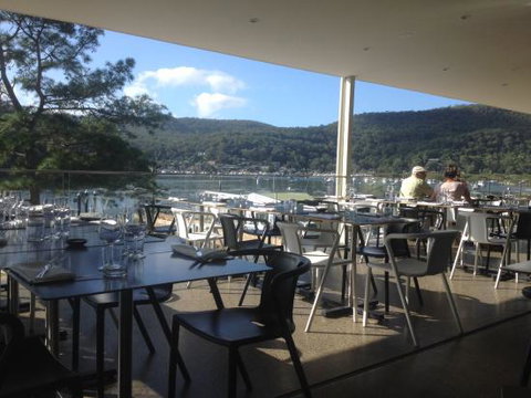 Coastal Restaurant - Holiday Sunshine Coast 0