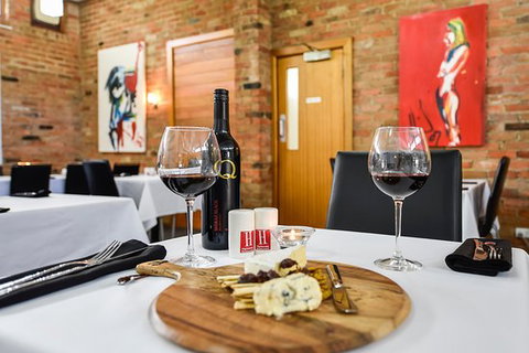 Highlander Restaurant - Holiday Sunshine Coast 0