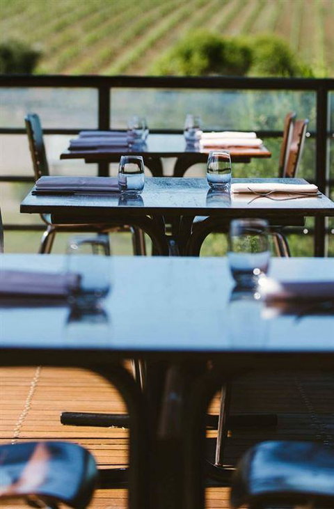 Maxwell Restaurant - Holiday Sunshine Coast 4