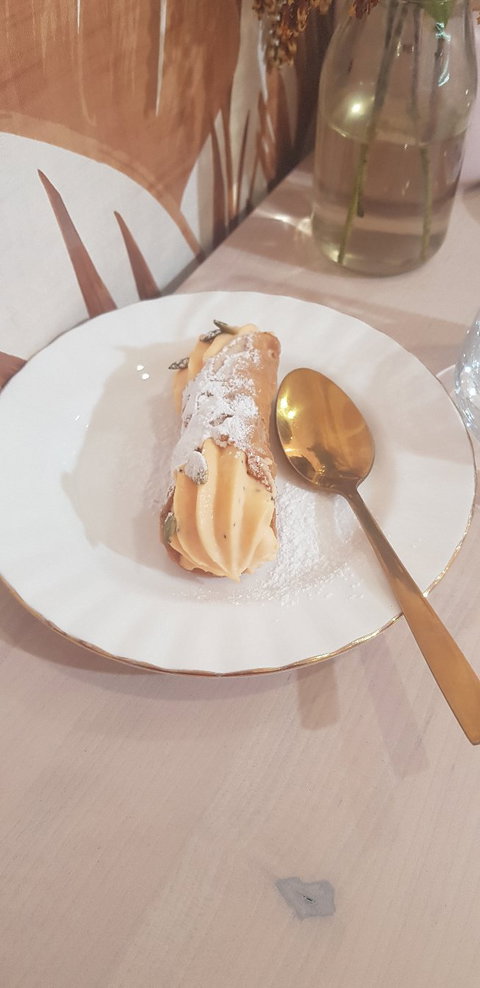 Cafe Uccello - Holiday Sunshine Coast 1