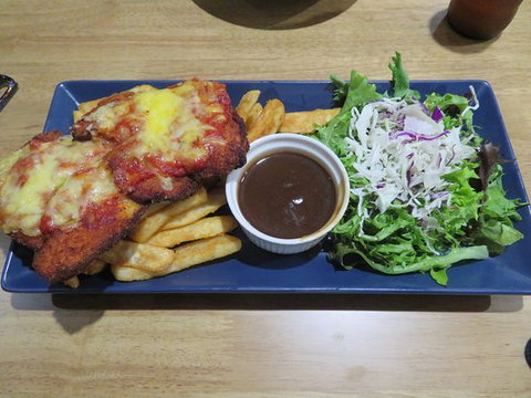 DBar & Restaurant - Sunshine Coast Tourism 0