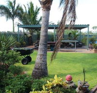 Devils Marbles Hotel - Holiday Sunshine Coast