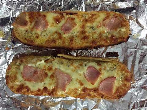 Hungry Joes Pizza & Ribs - Holiday Sunshine Coast 0