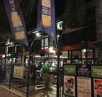 Uncles Tavern - Holiday Sunshine Coast