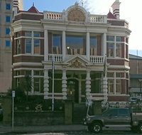 Athenaeum Club - Holiday Sunshine Coast