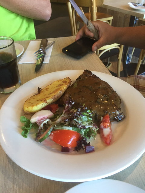 Dannebrog Cafe And Bar Grill - Sunshine Coast Tourism 4