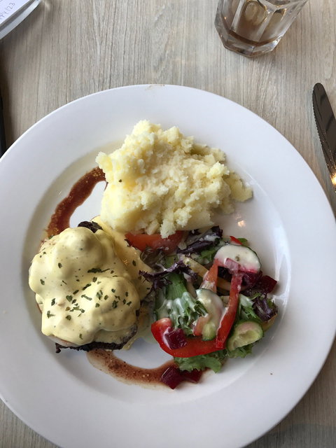 Dannebrog Cafe And Bar Grill - Sunshine Coast Tourism 6