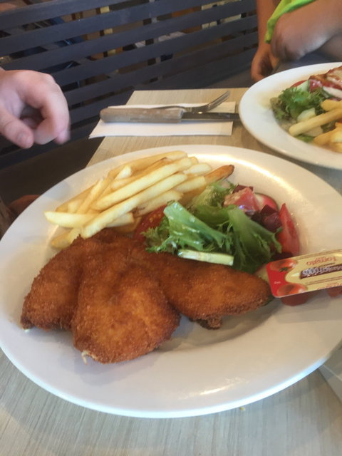 Dannebrog Cafe And Bar Grill - Sunshine Coast Tourism 7