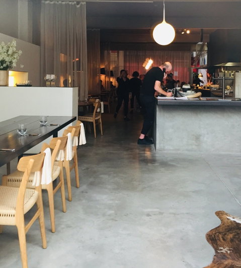 Franklin Restaurant Bar - Holiday Sunshine Coast 4