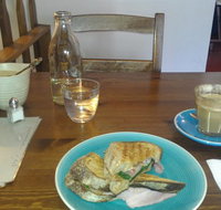 Island Cafe - Holiday Sunshine Coast