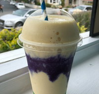 Kombi Cafe  Smoothie Bar - Holiday Sunshine Coast