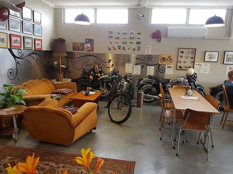 Moto Vecchia - Cafe - Sunshine Coast Tourism 0
