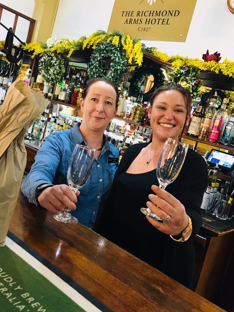 Richmond Arms - Sunshine Coast Tourism 1