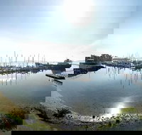 Beauty Point Waterfront Hotel - Sunshine Coast Tourism