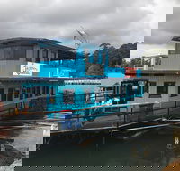 Skippers Floating Eatery - Holiday Sunshine Coast