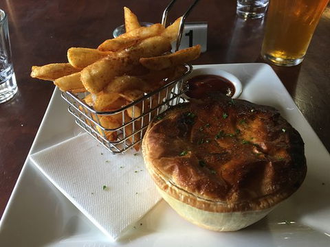Tannin Restaurant - Sunshine Coast Tourism 0