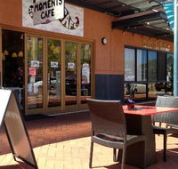 Moments Cafe - Holiday Sunshine Coast